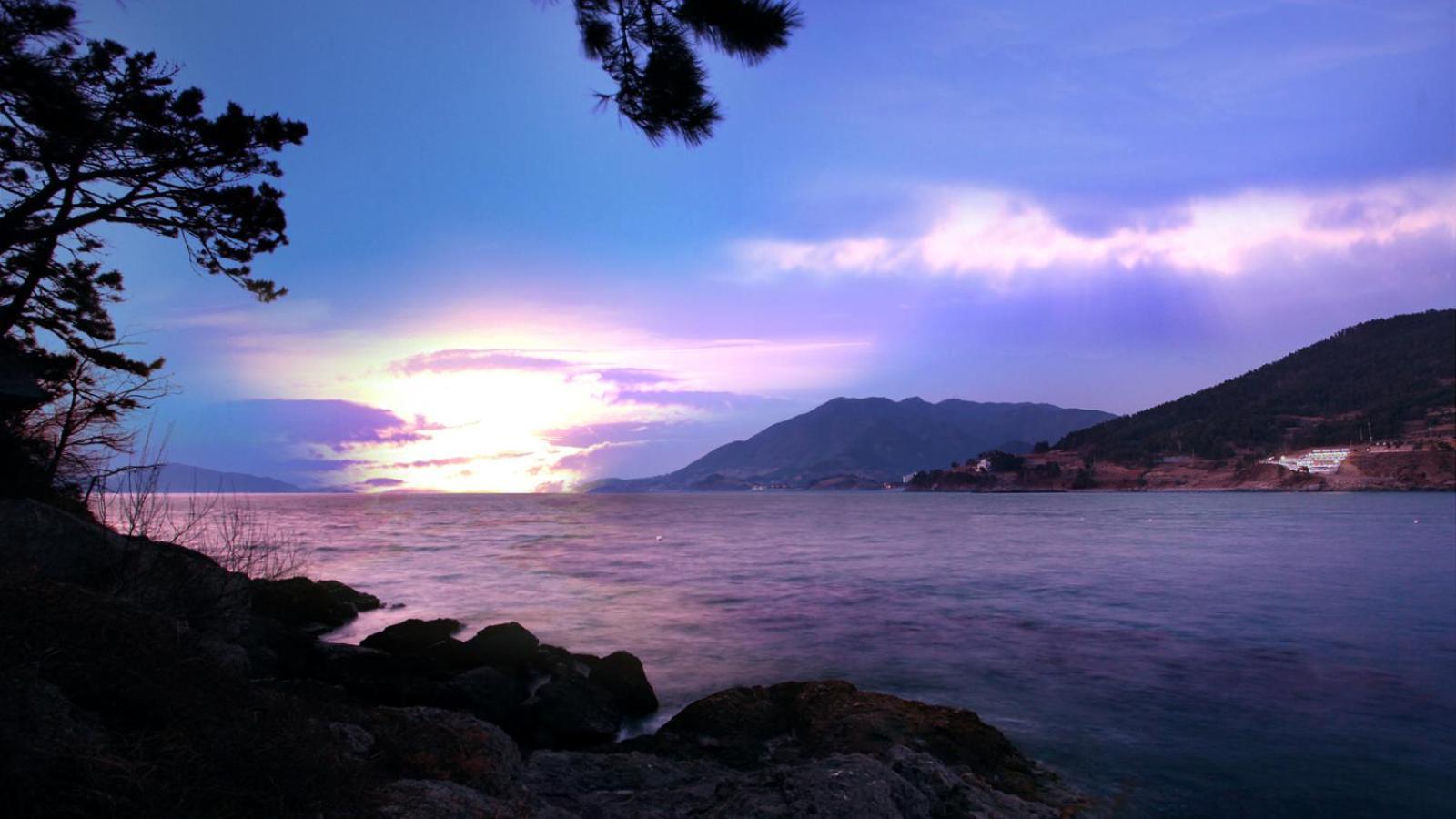 Blue & White Pension Namhae Exterior foto